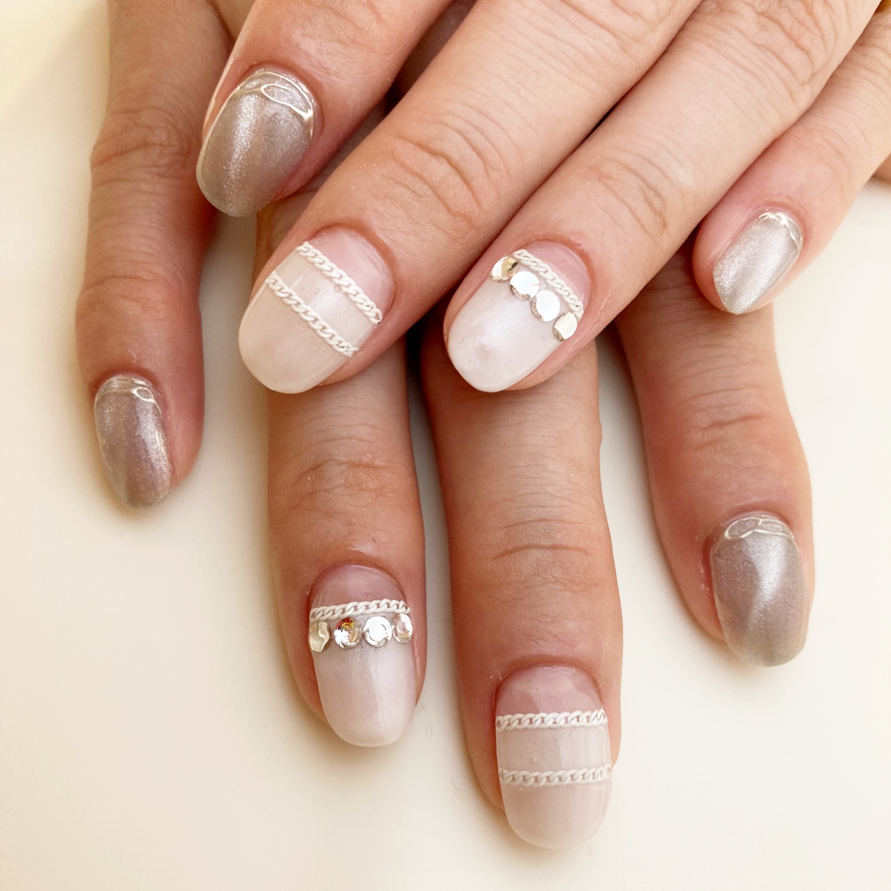 夏のチェーンネイル